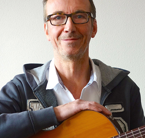 Gerhard Koele docent gitaar